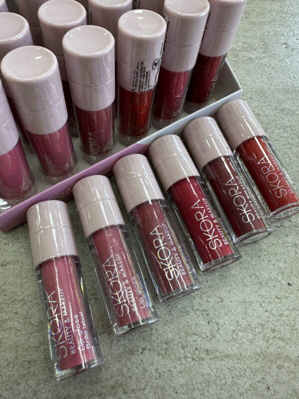 BRILLO LABIAL SKORA